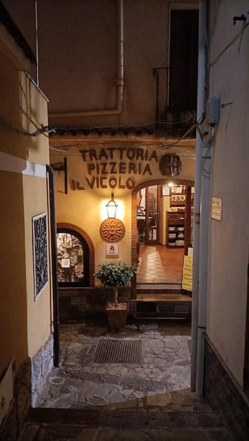 הוילה קסטלמולה “Il Vicolo” Casa Vacanze מראה חיצוני תמונה