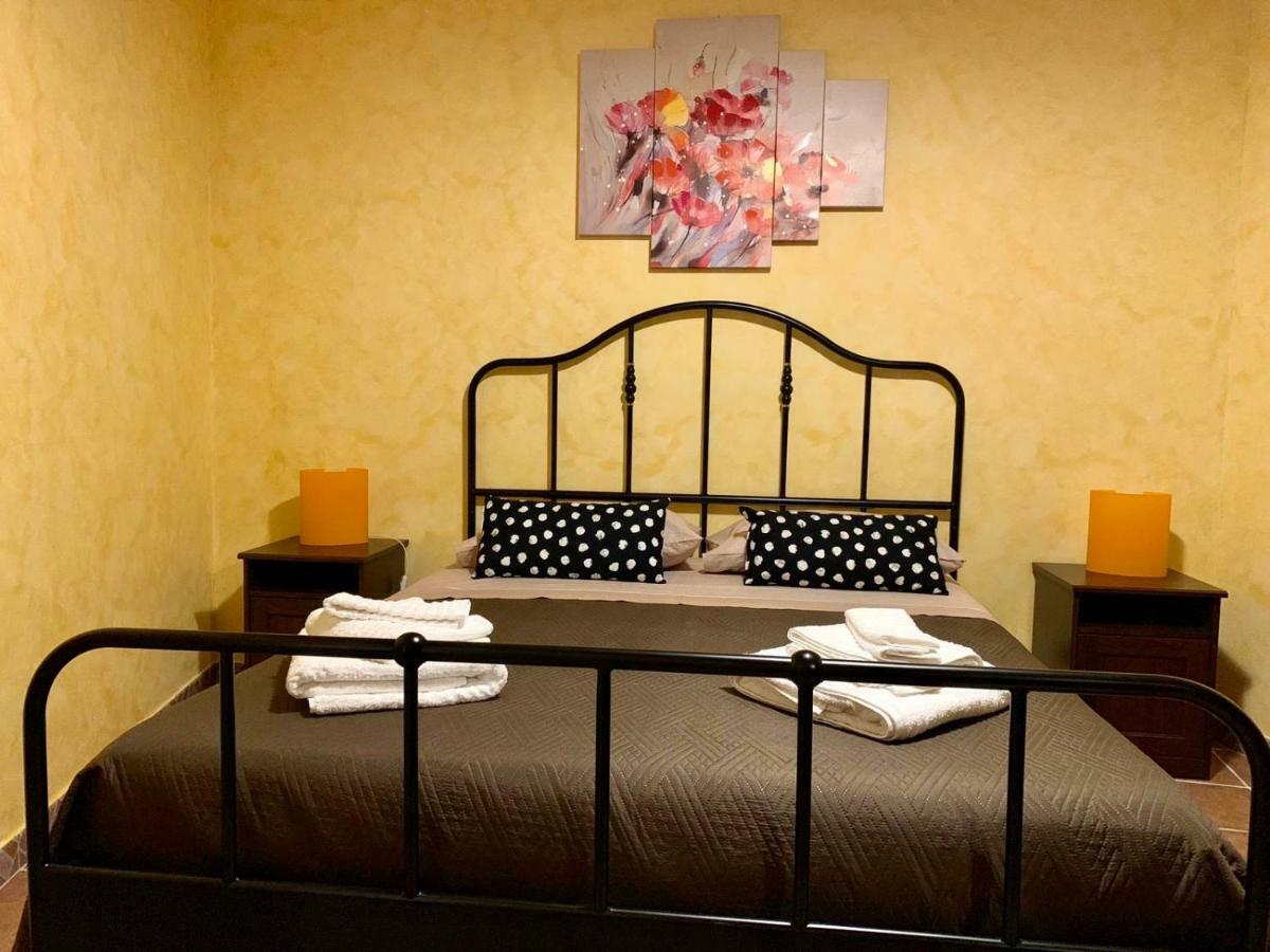 הוילה קסטלמולה “Il Vicolo” Casa Vacanze מראה חיצוני תמונה